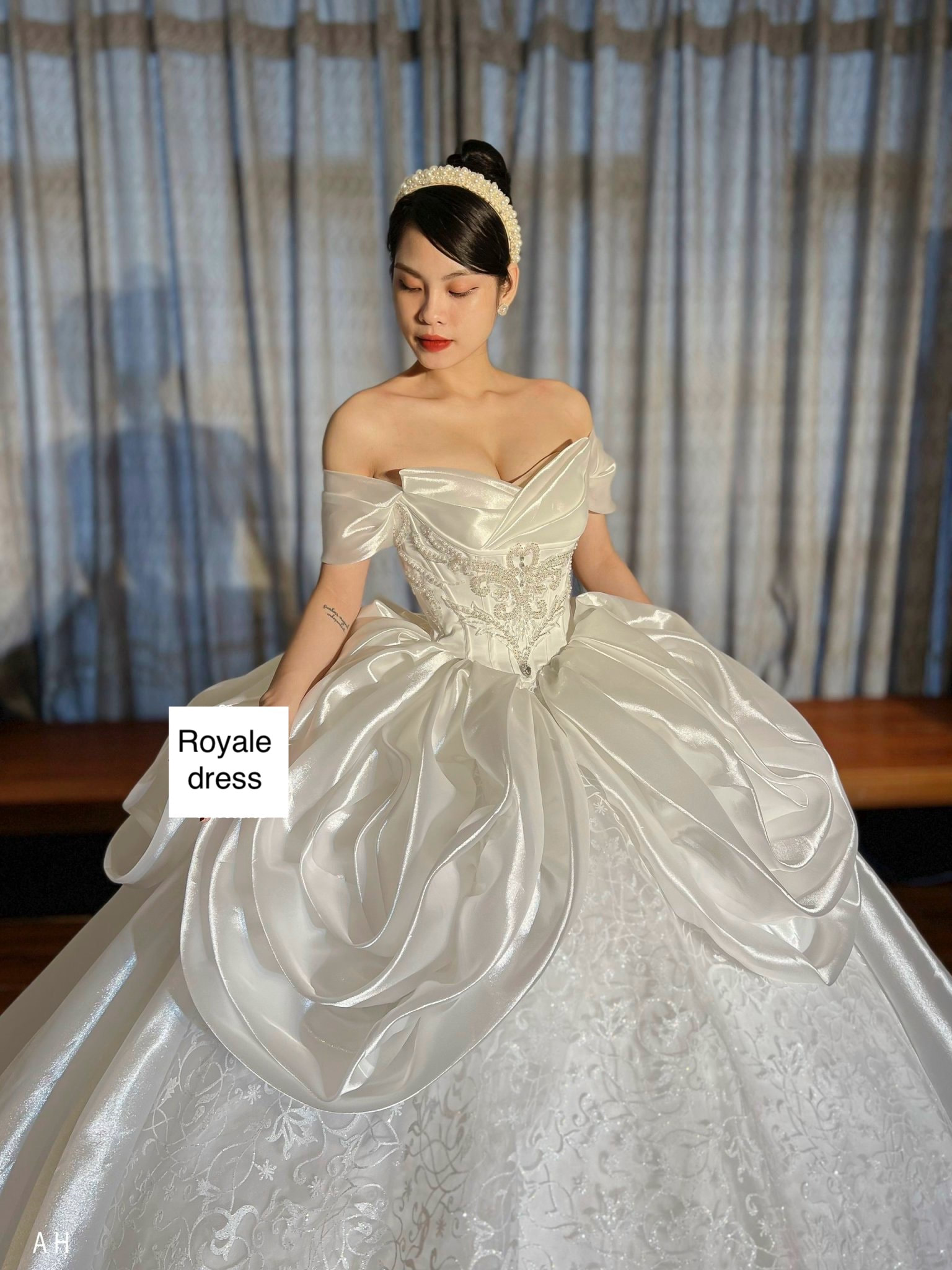 Red bridal | Panel dress, Fashion design, Formal dresses long