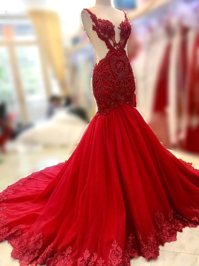Sexy red beaded lace trumpet or fit and flare wedding/evening gown with ...
