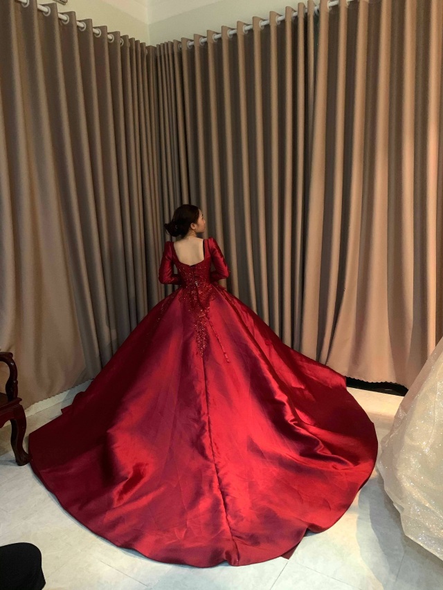 Extravagant red satin ball gown wedding/prom dress with red flower and ...