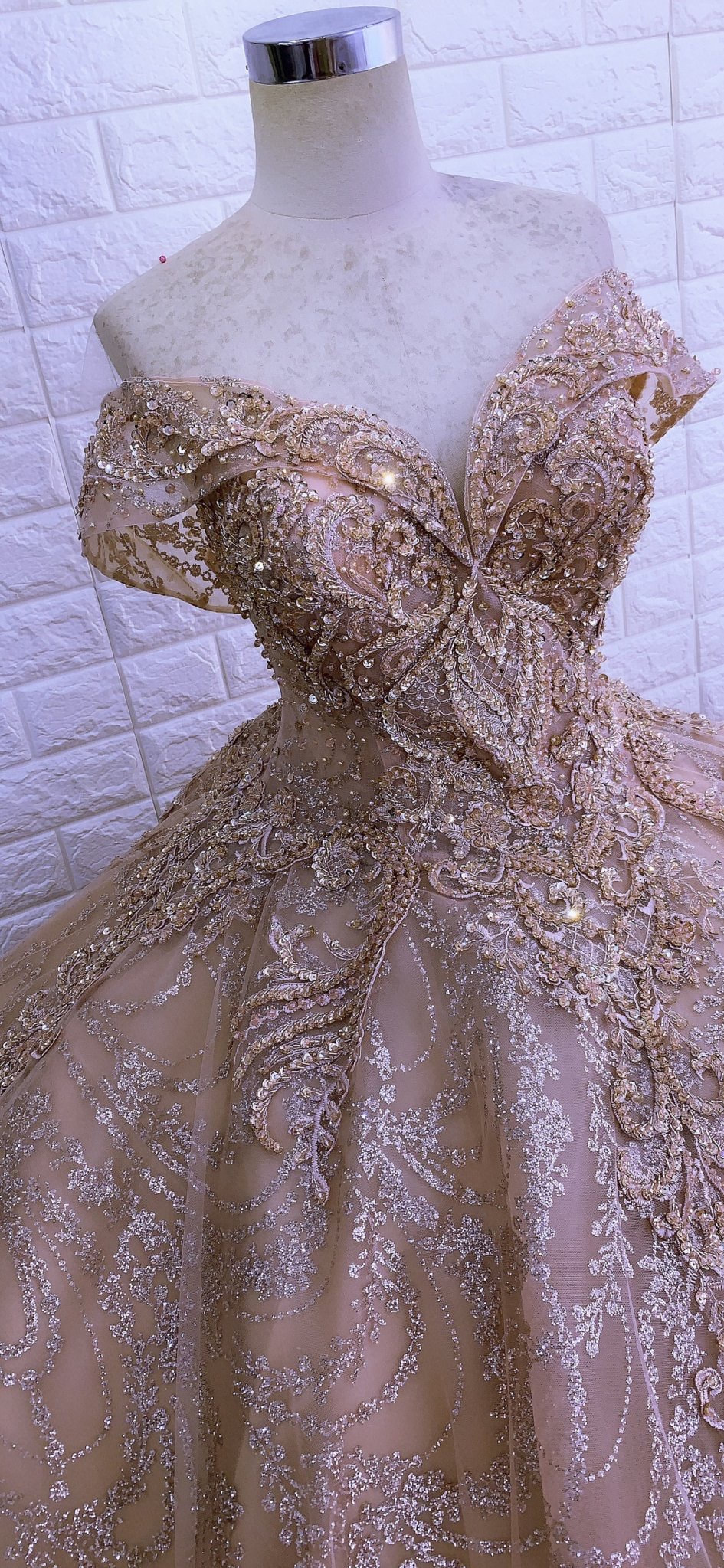 Rose Gold Sequins Mermaid Prom Dress With A Lace Bodice - Marisela Veludo -  Fashion Designer