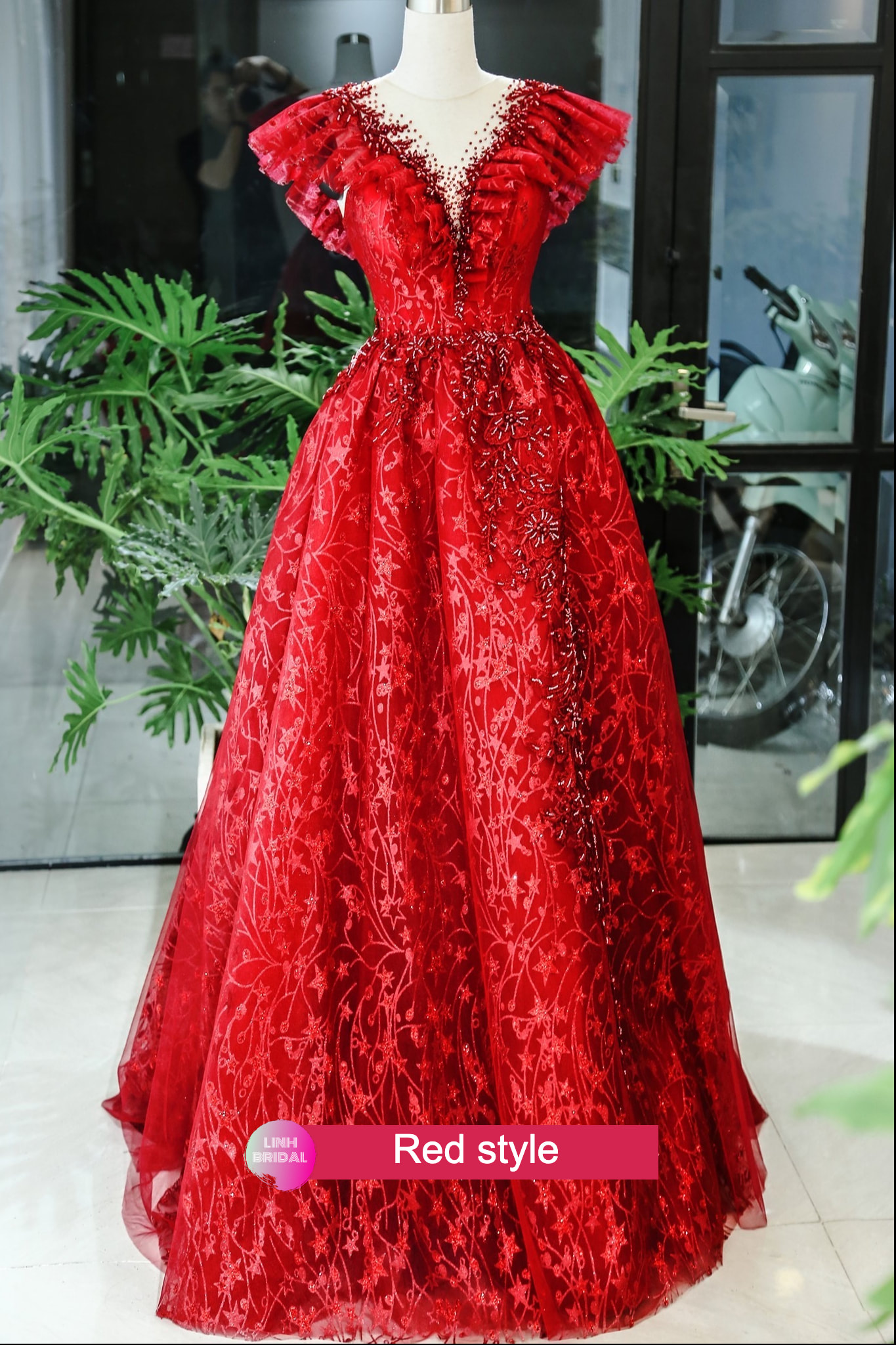 44602 Miss Priss Prom and Pageant store, Lexington, Kentucky, largest  selection of Sherri Hill prom gowns