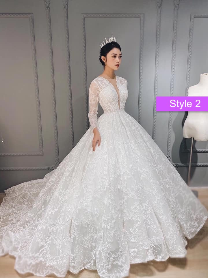 Vintage princess long sleeves deep V neck lace white ball gown wedding ...