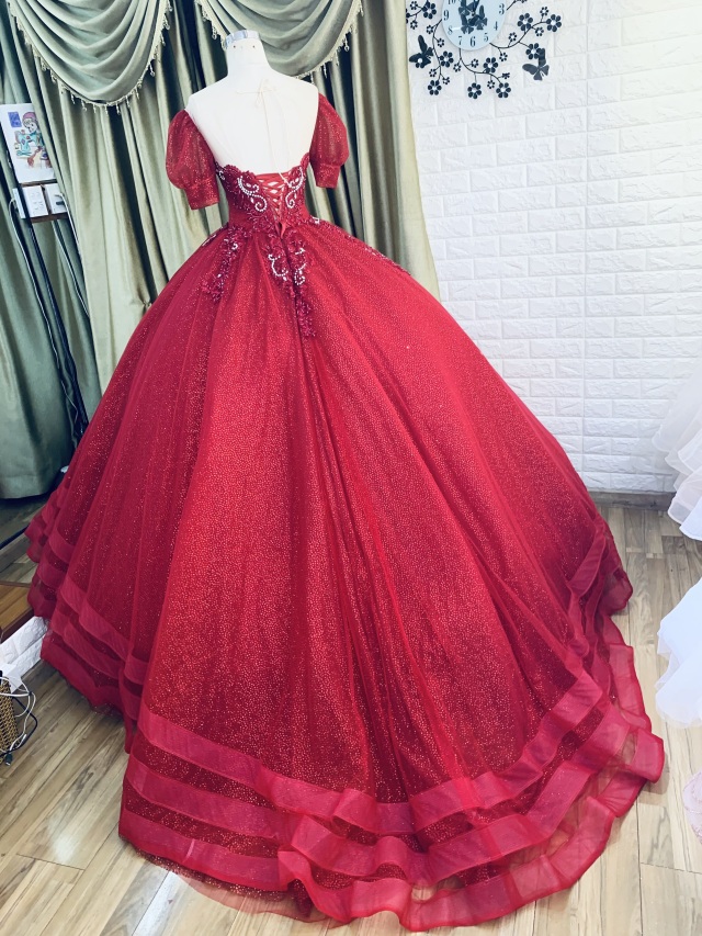 Gold or red short sleeves triple-tiered skirt ball gown wedding/prom ...