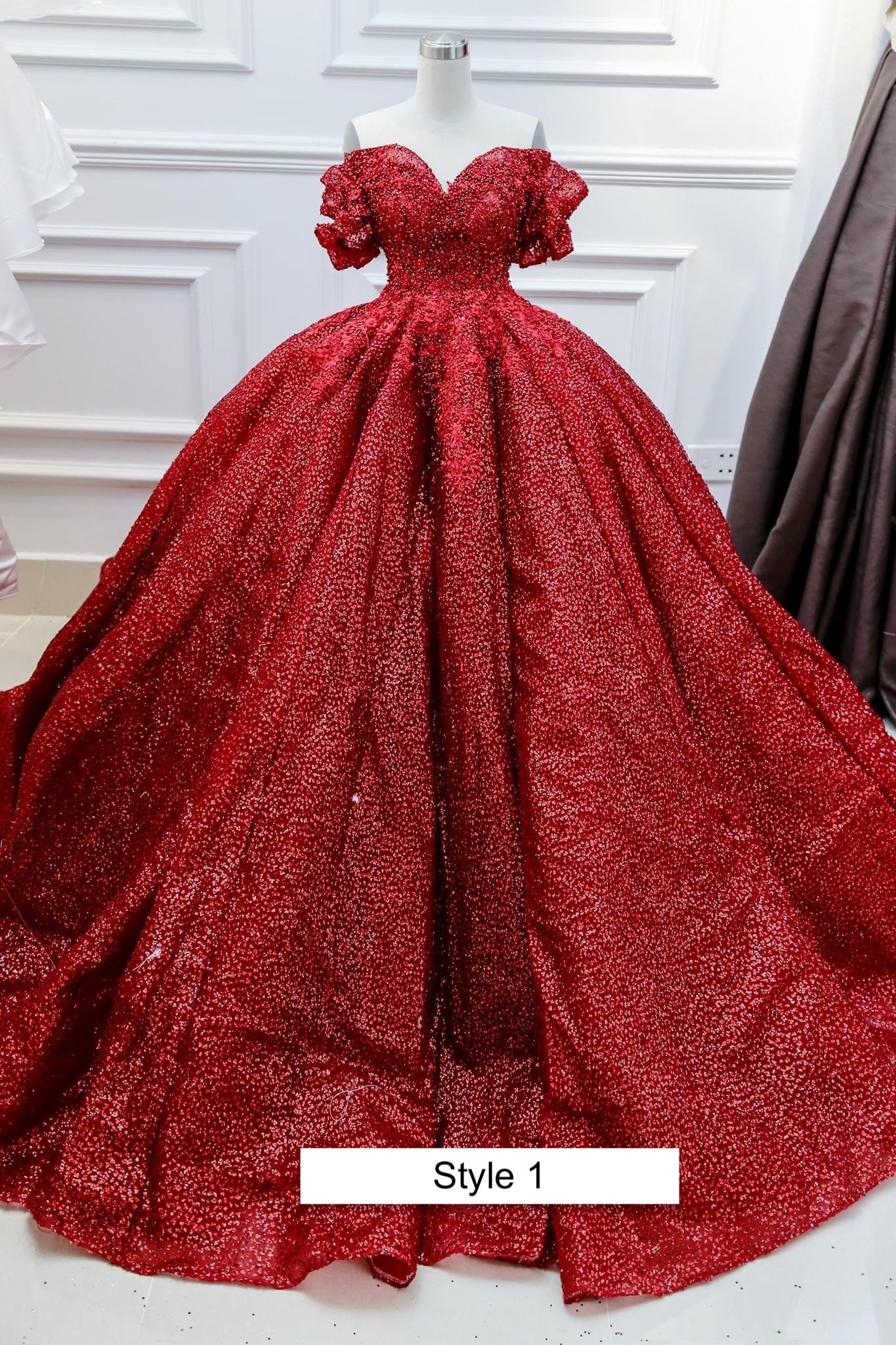 Various styles - Queen style sleeves red sparkle ball gown wedding dress  with red beadings & glitter tulle