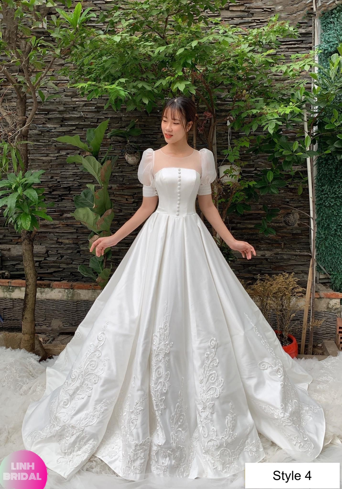 Luxury Off Shoulder Sparkly Ballgown Wedding Dress With Appliqued Lace And  Chapel Train 2019 Designer Bridal G Gown Style 274z From Ouri, $158.8 |  DHgate.Com