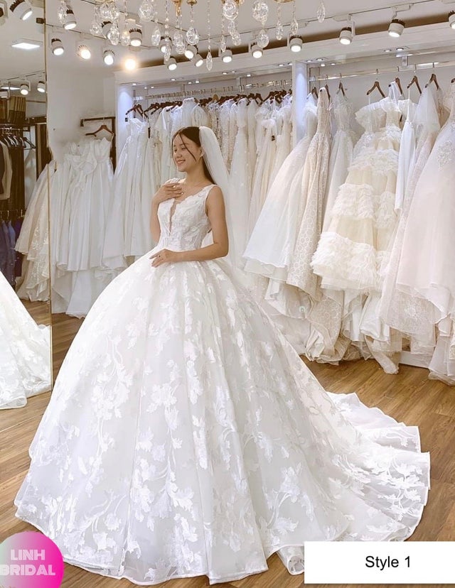 Full floral lace off the shoulder or sleeveless white princess ballgown ...