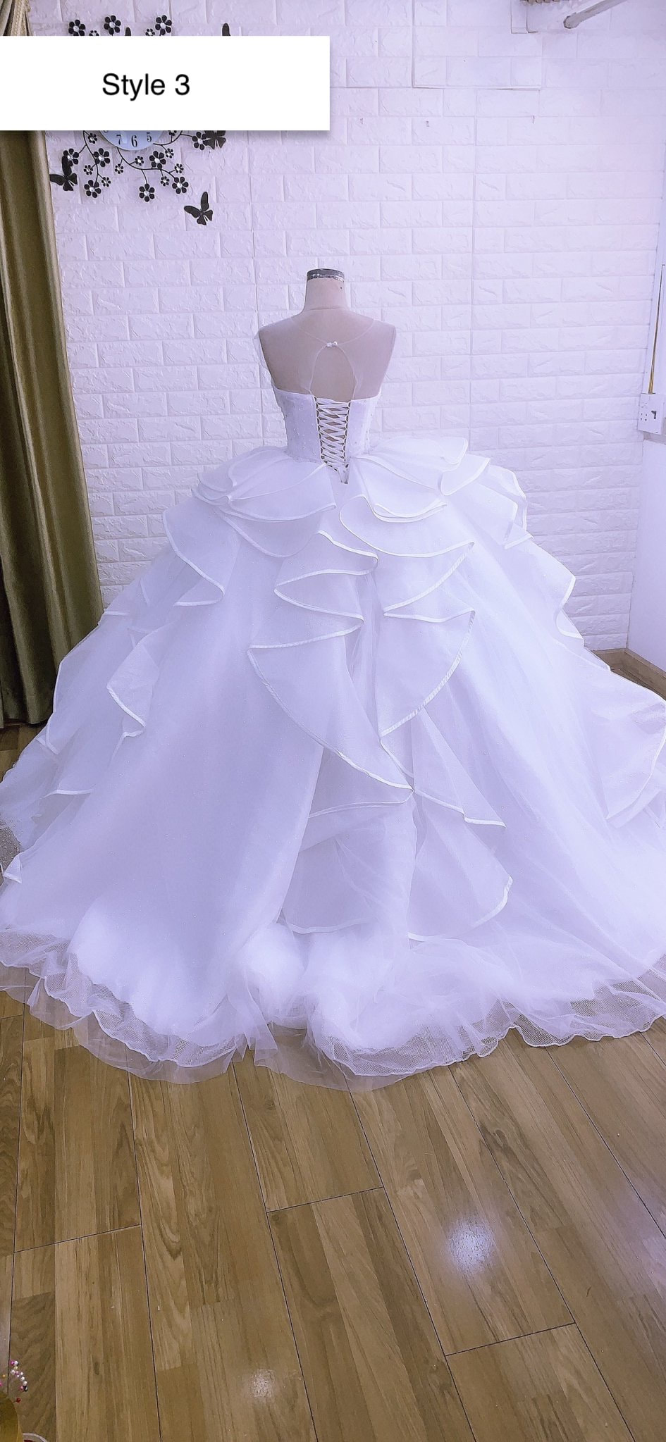 Multi Color Bridal Ball Gowns Blue Pink Cascading Ruffles Wedding Dresses  Y2007 - China Wedding Dresses and Bridal Dress price | Made-in-China.com