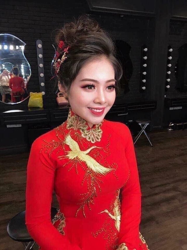 Traditional red or pink Vietnamese Wedding Ao Dai in chiffon with ...